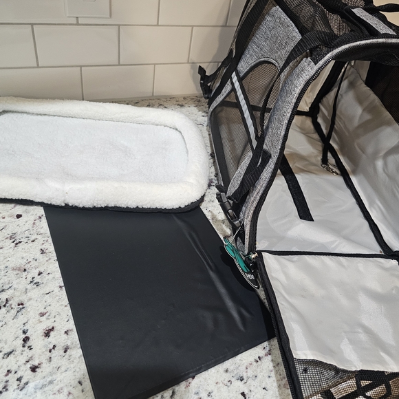 Pet Carrier Travel Bag - Gray Dog Carrier with Mesh Window - Picture 10 of 10